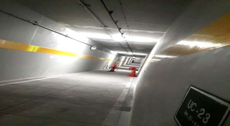 Interior del túnel Gambeta durante trabajos de resane